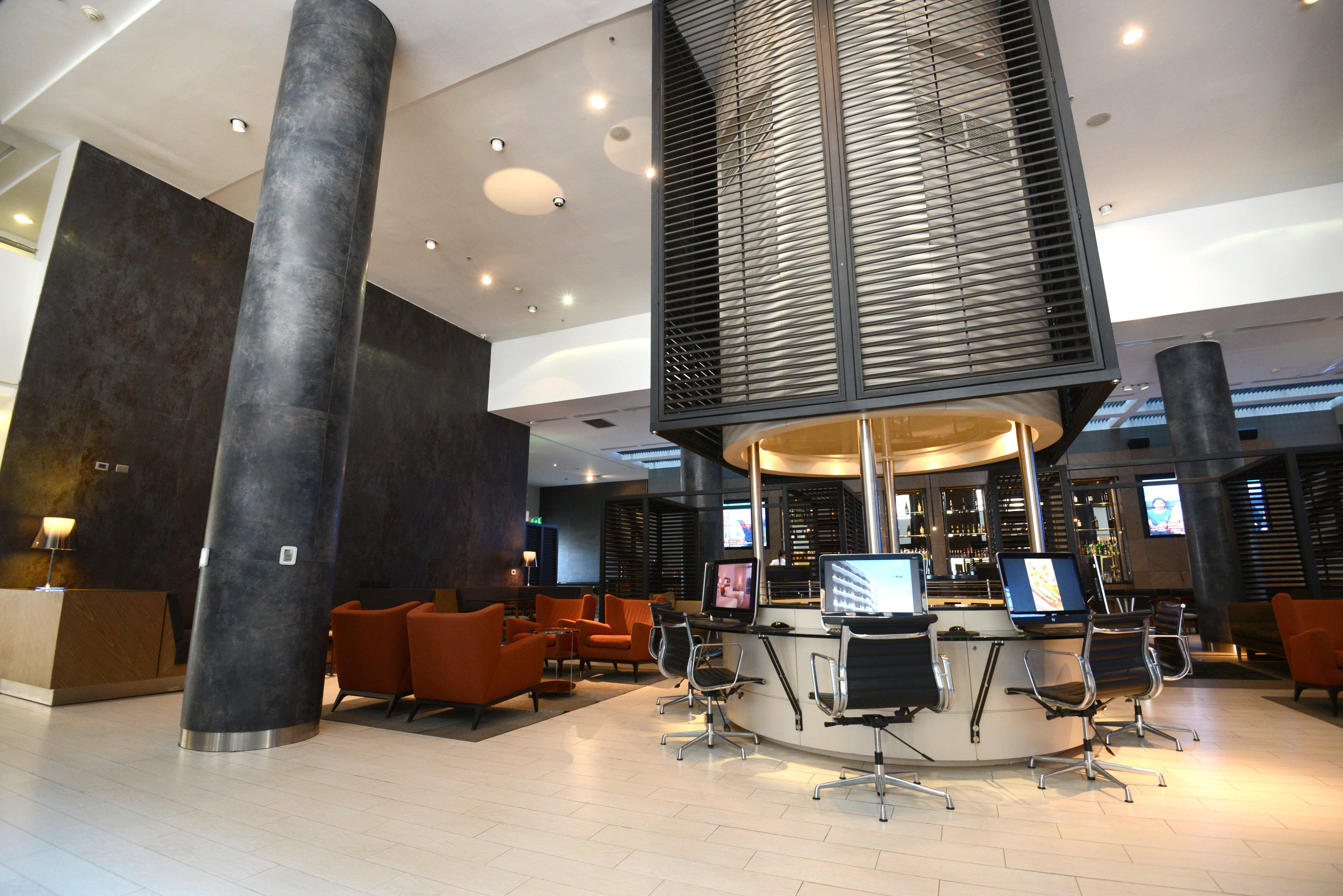 Holiday Inn Santiago - Airport Terminal, An Ihg Hotel Екстер'єр фото